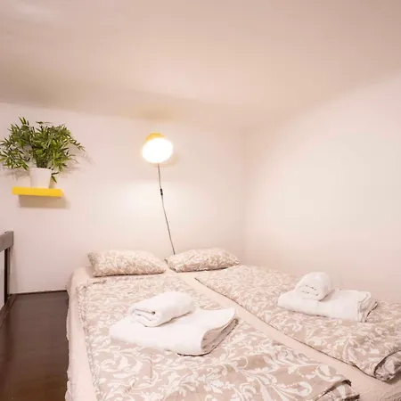 Appartement Quiet Cozy In Party Street E1 *
