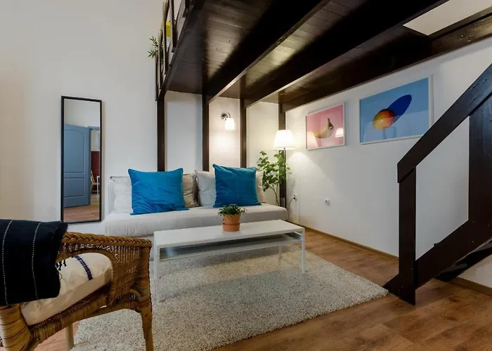 Apartament Quiet Cozy In Party Street E1 *