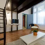 Quiet Cozy In Party Street E1 Budapest