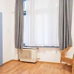 Quiet Cozy In Party Street E1 Apartamento Budapest